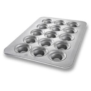 Chicago Metallic 45435 Large Crown Muffin Pan 17-7/8" X 25-7/8"